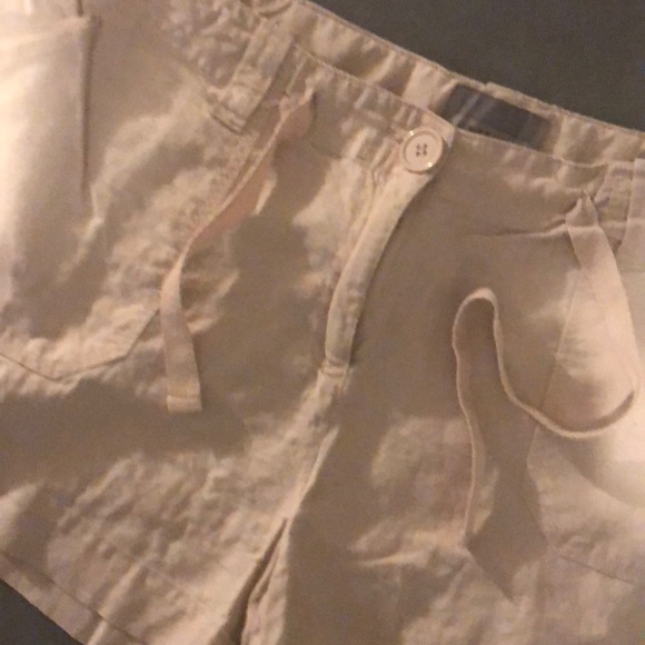 Shorts - Picture 2 of 3